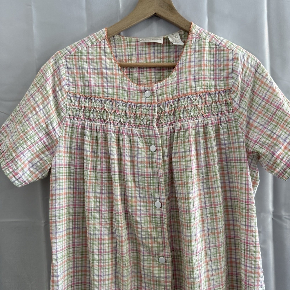 Intimate Essentials M Pastel Plaid Seersucker House Coat Robe Gown Snap Grandma
